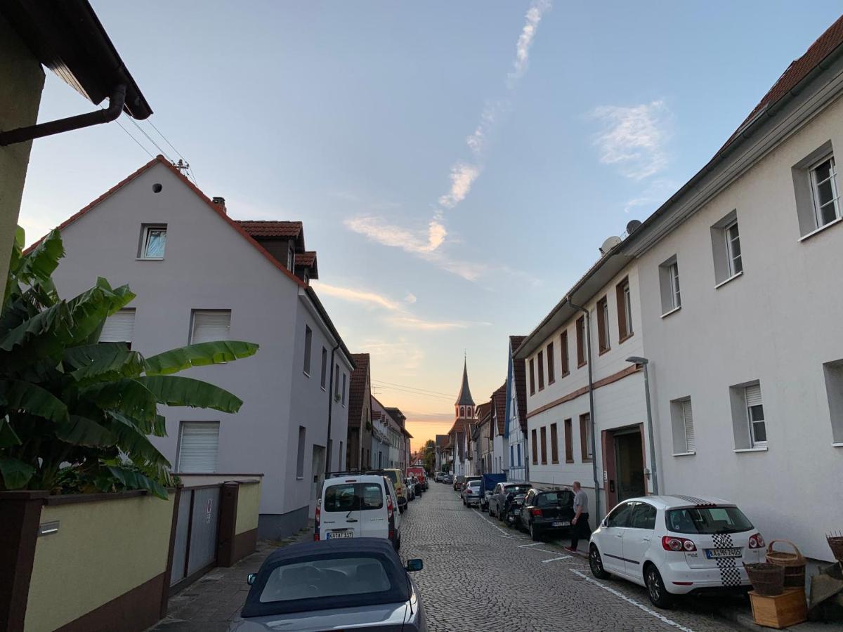 Fachwerkhaus In Ruhiger Altstadt By Rabe - Free Netflix & Eigene Terrasse Karlsruhe Luaran gambar